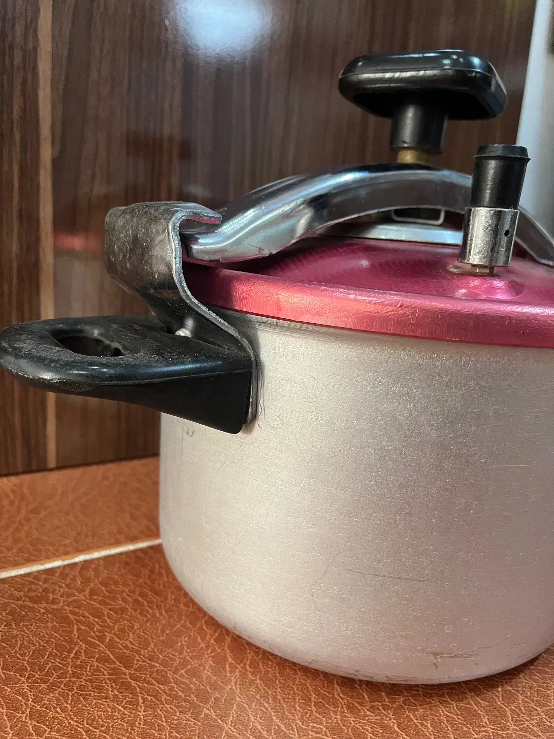 زودپز|ظروف پختوپز|پرهسر, |دیوار