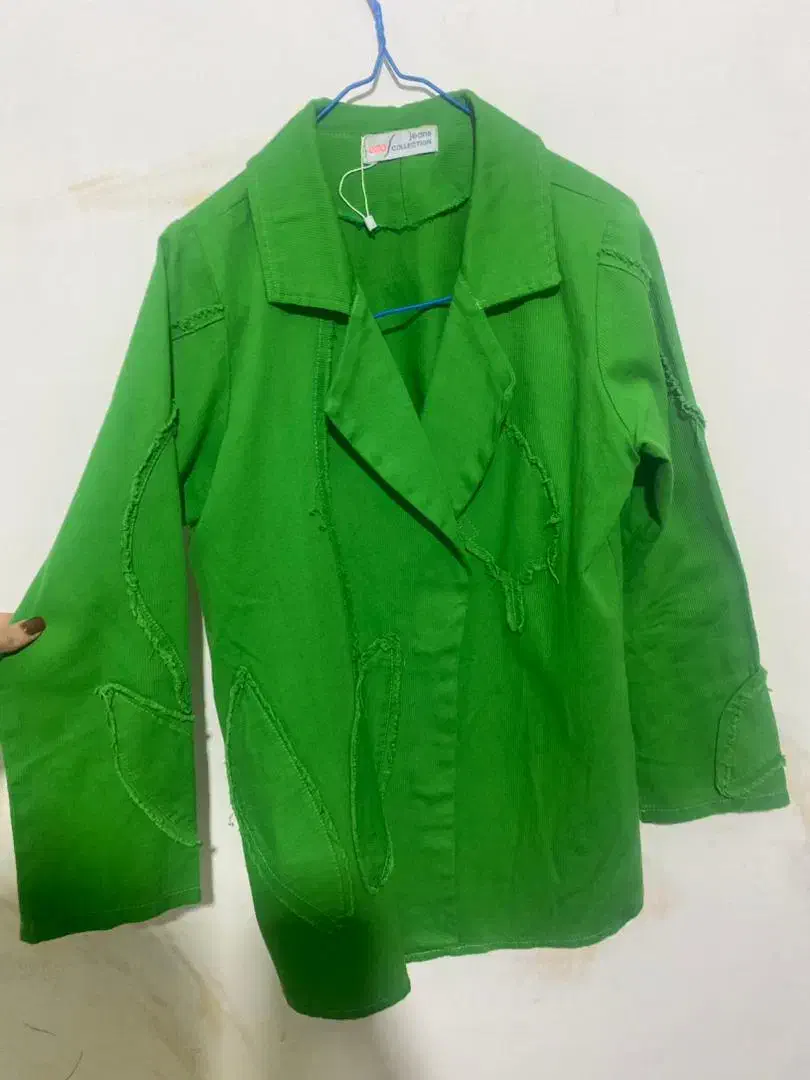 تعدادی لباس مانتو شومیز پافر کاپشن|لباس|شازند, |دیوار