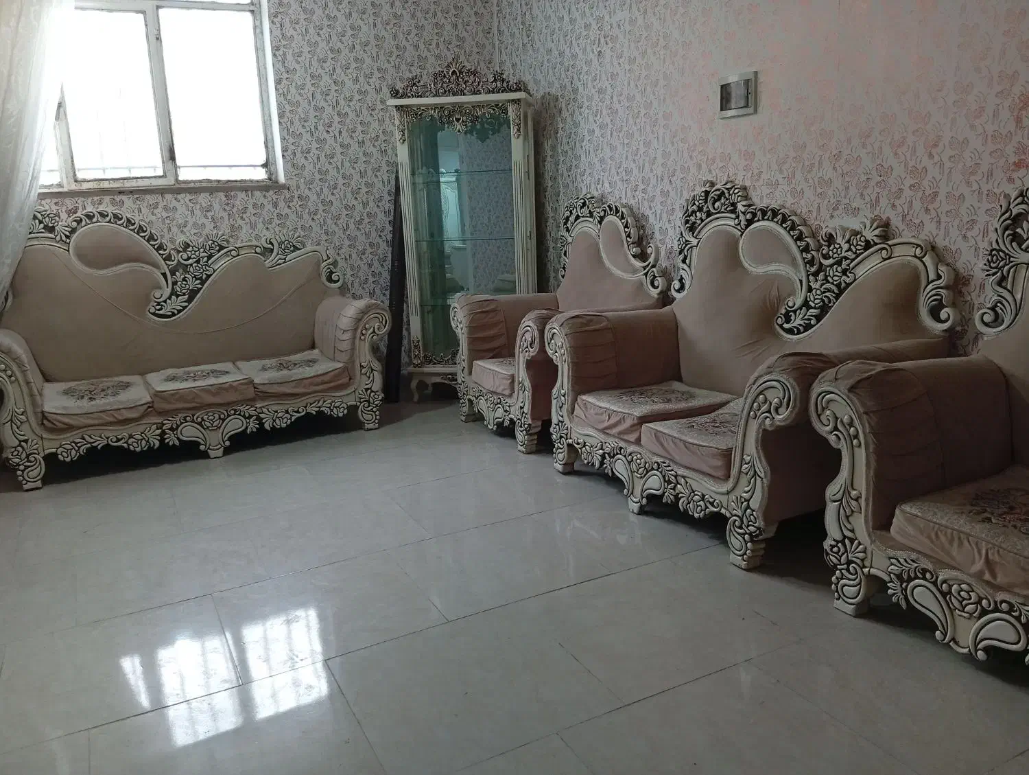 مبل|مبلمان خانگی و میز عسلی|فاروج, |دیوار