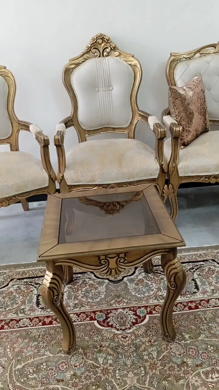 مبل سلطنتی|مبلمان خانگی و میز عسلی|تربتحیدریه, آغوی|دیوار