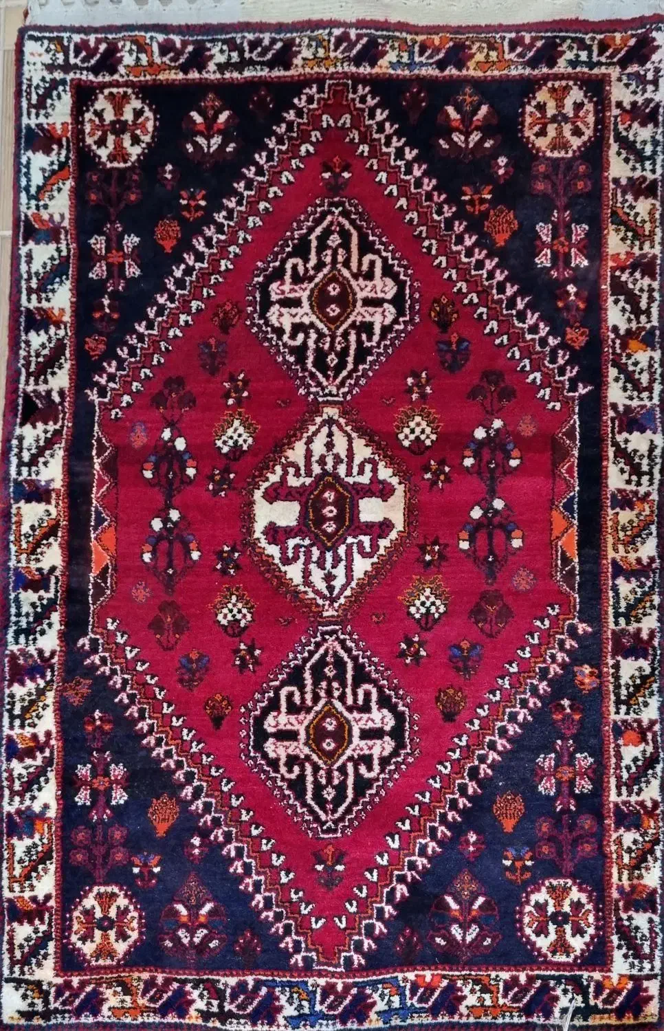 فرش دستبافت|فرش|شیراز, شیمی گیاه|دیوار