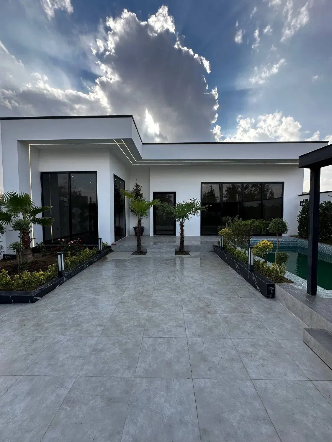 ویلا مدرن سند تک برگ تهراندشت|فروش خانه و ویلا|تهران, صادقیه|دیوار