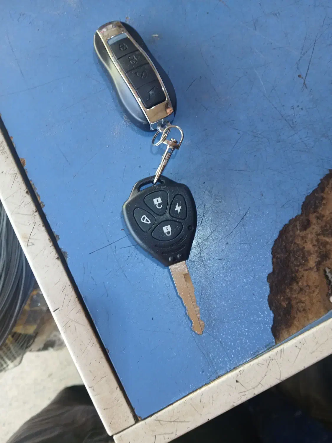 دسته سوییچ|اشیا|ایلام, |دیوار