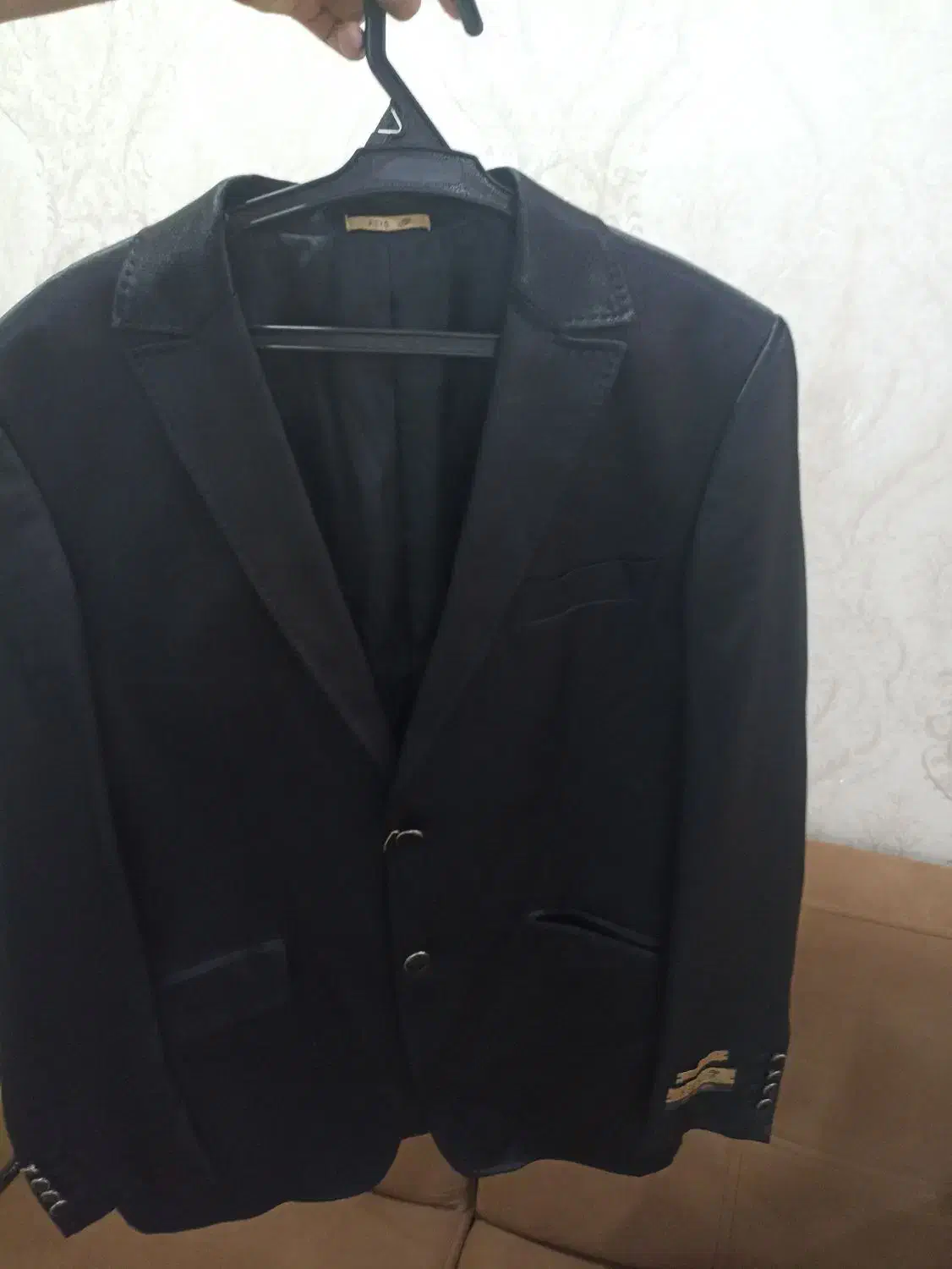 کت شلوار|لباس|اهواز, سپیدار|دیوار