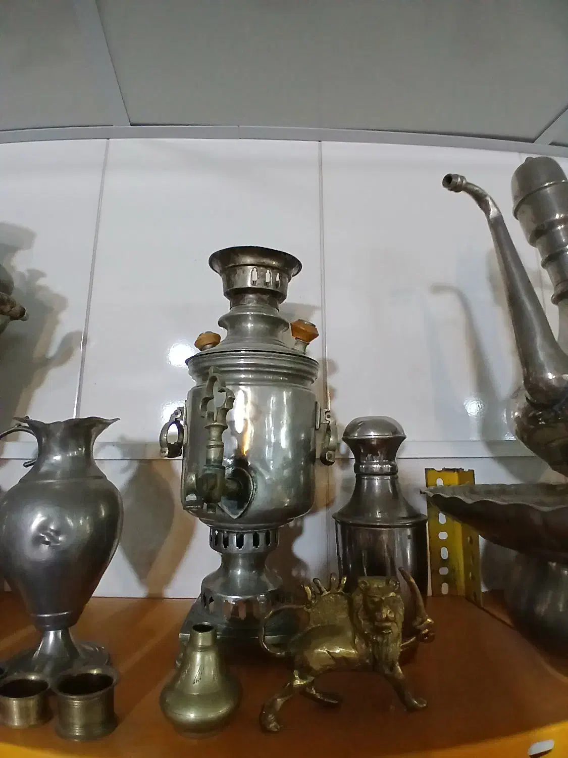 سماور ورشو|کلکسیون اشیاء عتیقه|پیر بکران, |دیوار