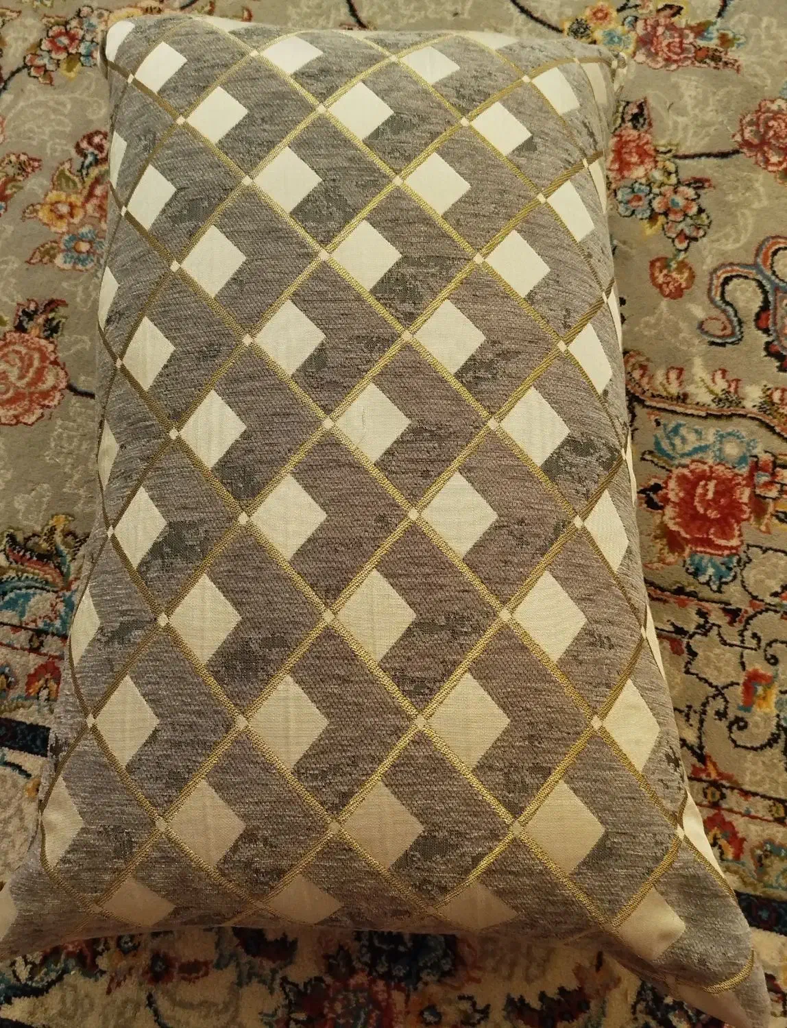 رو بالشتی|رختخواب، بالش، پتو|سرپل ذهاب, |دیوار