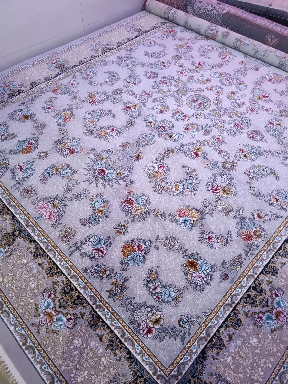 فرش نگین کاشان|فرش|سیرجان, |دیوار