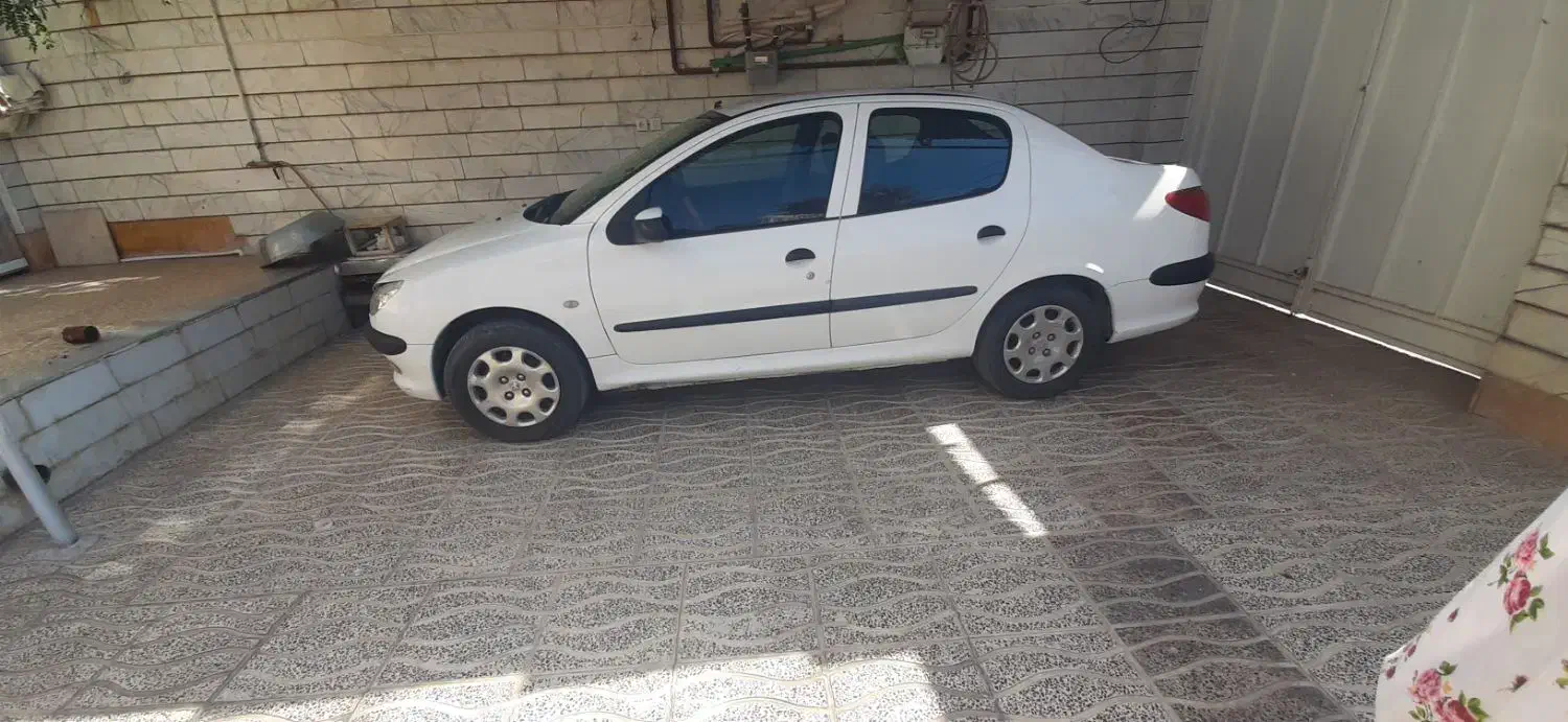 پژو۲۰۶sd فروش فوری|خودرو سواری و وانت|شیراز, آبیاری|دیوار