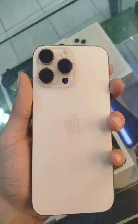 اپل iphone 16 pro max با حافظه 256 گیگابایت|موبایل|قم, جهان بینی|دیوار