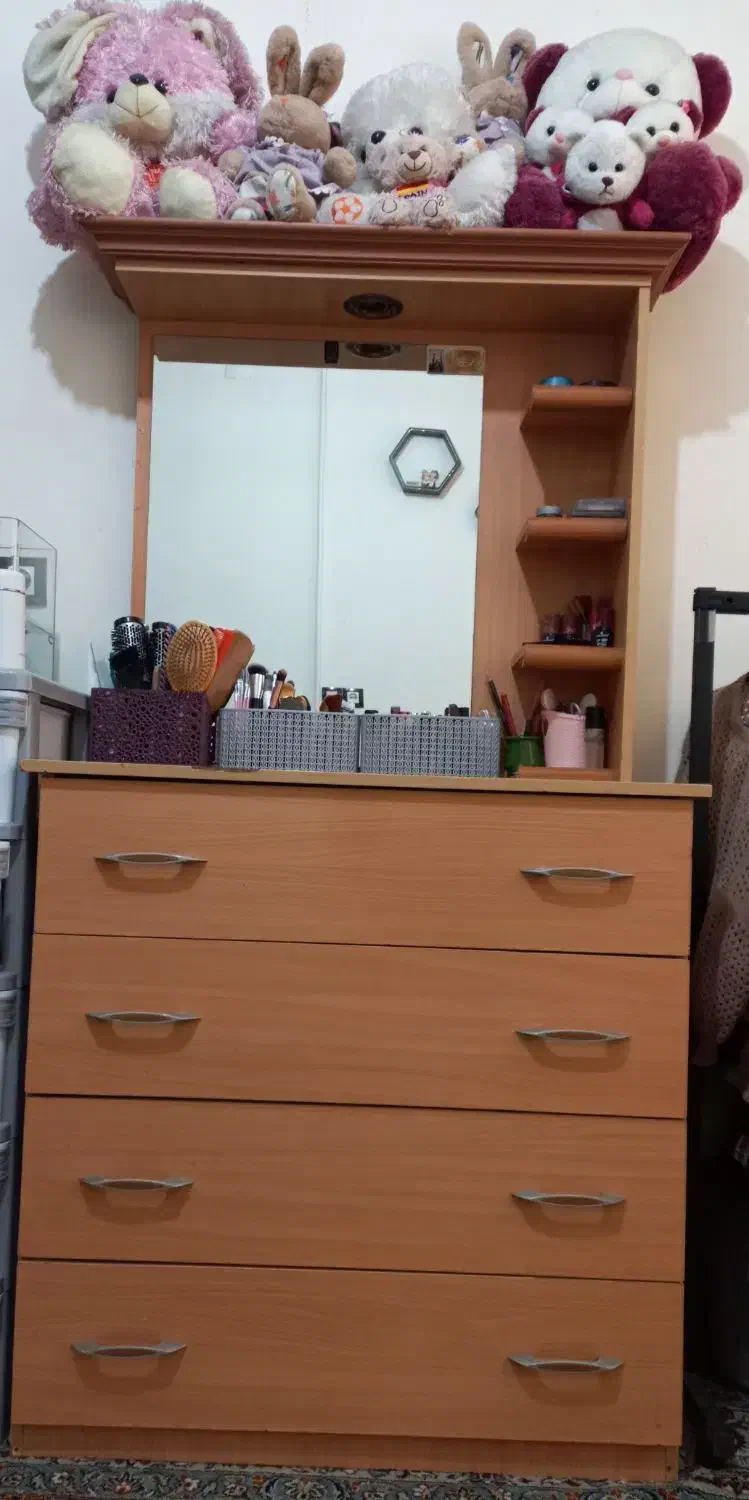 میز آرایش آینه دار به همراه ترولی ۴ کشو|مبلمان خانگی و میز عسلی|شیراز, بهارستان|دیوار