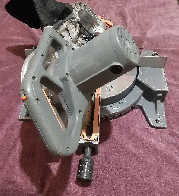 اره فارسی بر استوک اروپایی|ابزارآلات|مشهد, آبکوه|دیوار