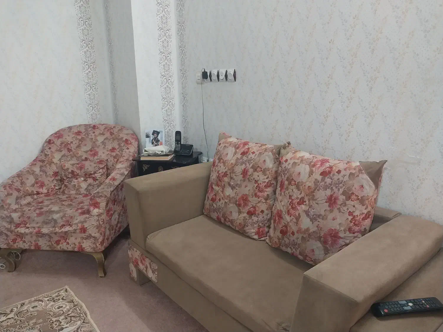 مبل راحتی|مبلمان خانگی و میز عسلی|قم, نخودی|دیوار