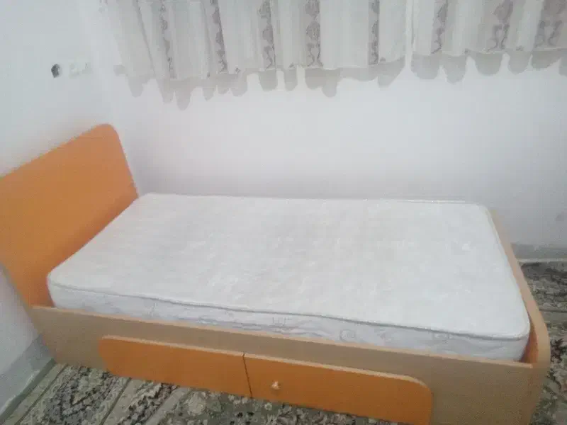 تخت و کمد|تخت و سرویس خواب|اردکان, |دیوار