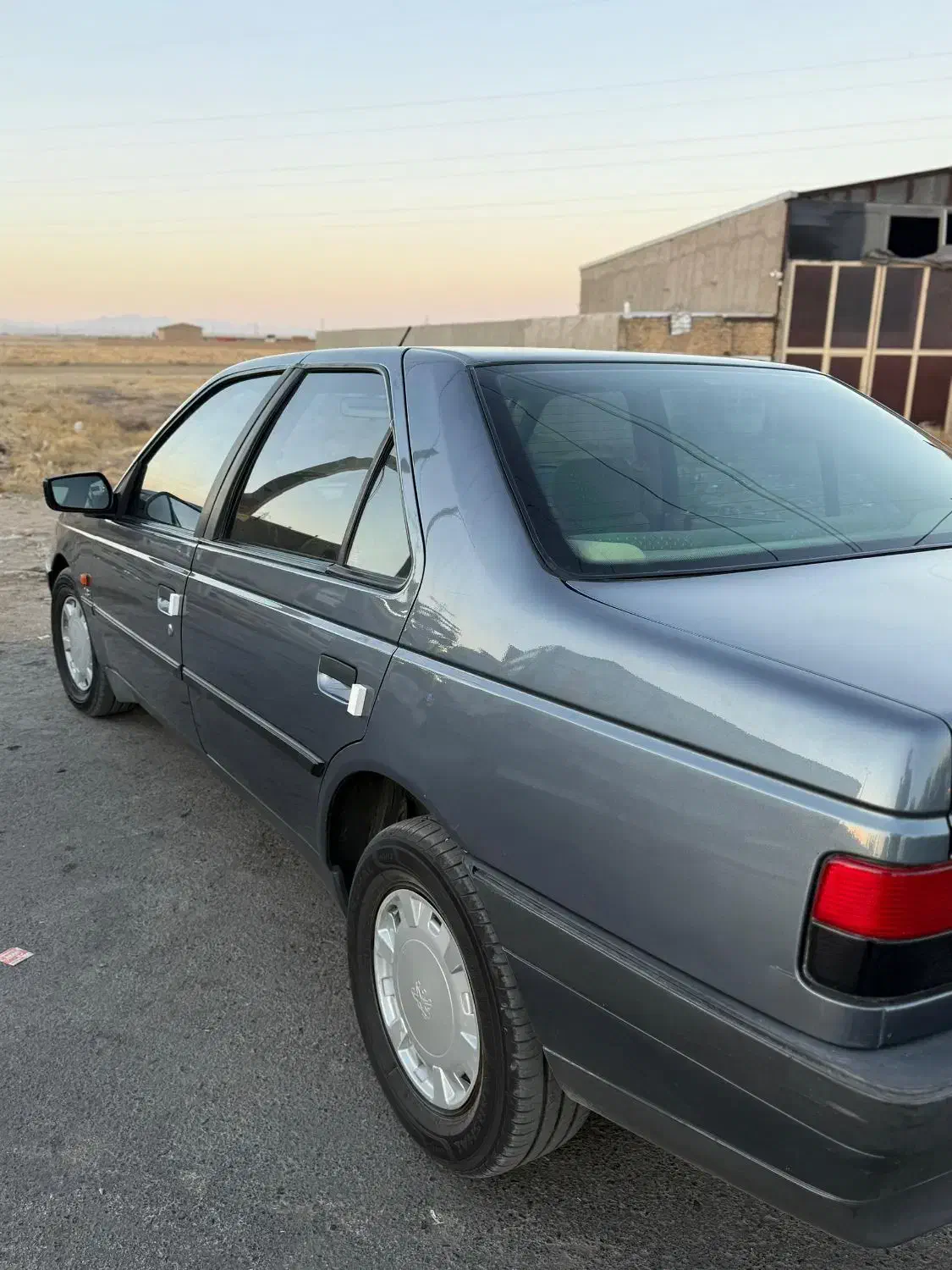 پژو 405مدل 93بیرنگ|خودرو سواری و وانت|فامنین, |دیوار