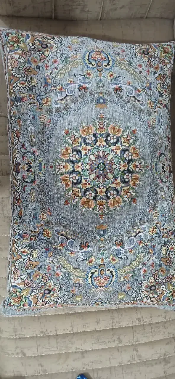 روبالشتی مخمل|رختخواب، بالش، پتو|یزد, |دیوار