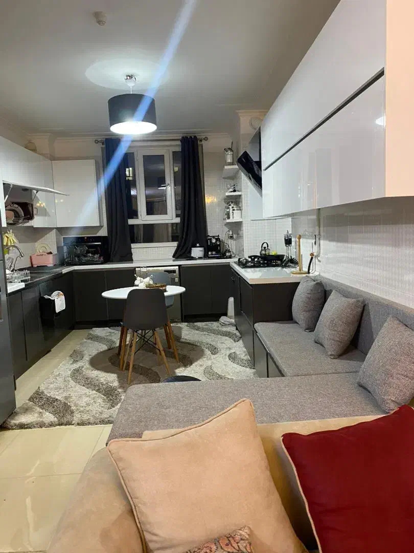 اپارتمان احمدی روشن 140متری|اجارهٔ آپارتمان|یزد, |دیوار