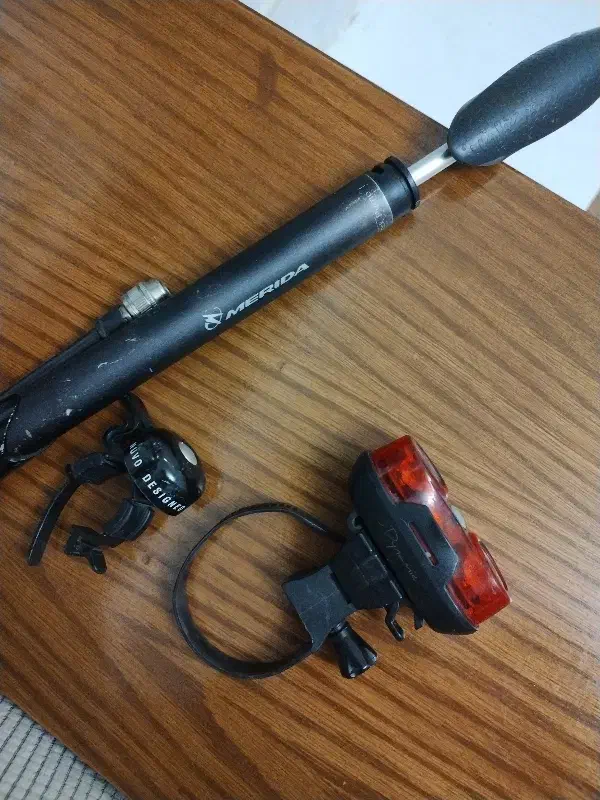 پمپ باد کورسی مریدا زنگ وچراغ خطر|دوچرخه، اسکیت، اسکوتر|تبریز, |دیوار