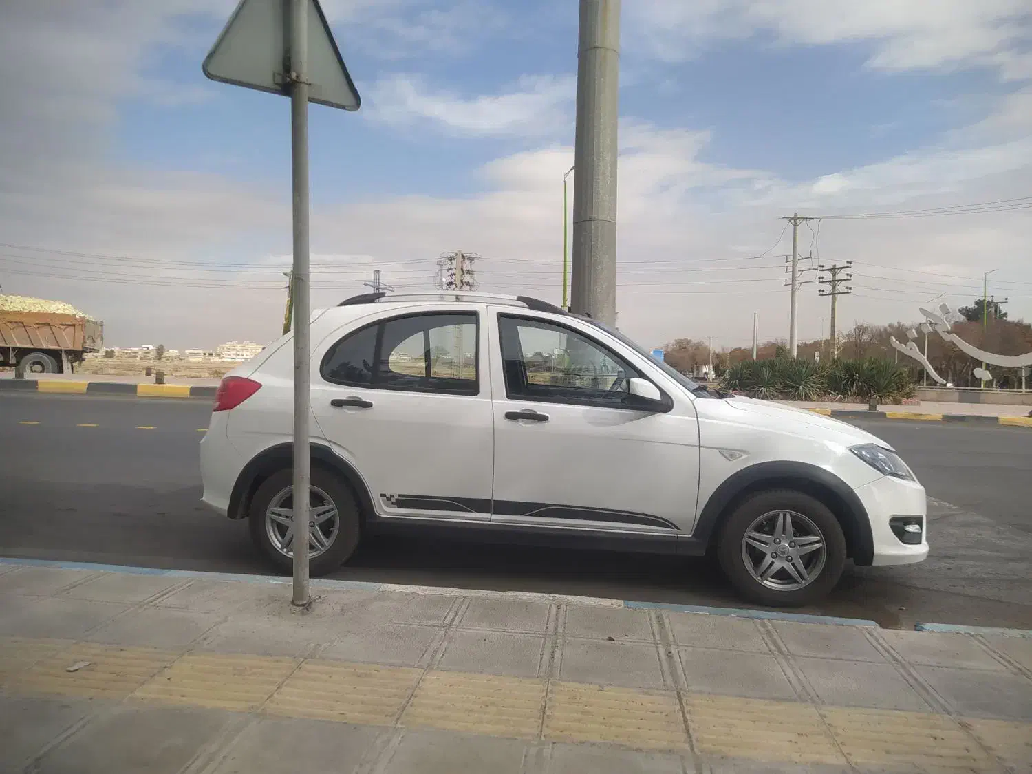 کوییک gxr سفید مشکی|خودرو سواری و وانت|شاهین‌شهر, شهرک گلدیس|دیوار