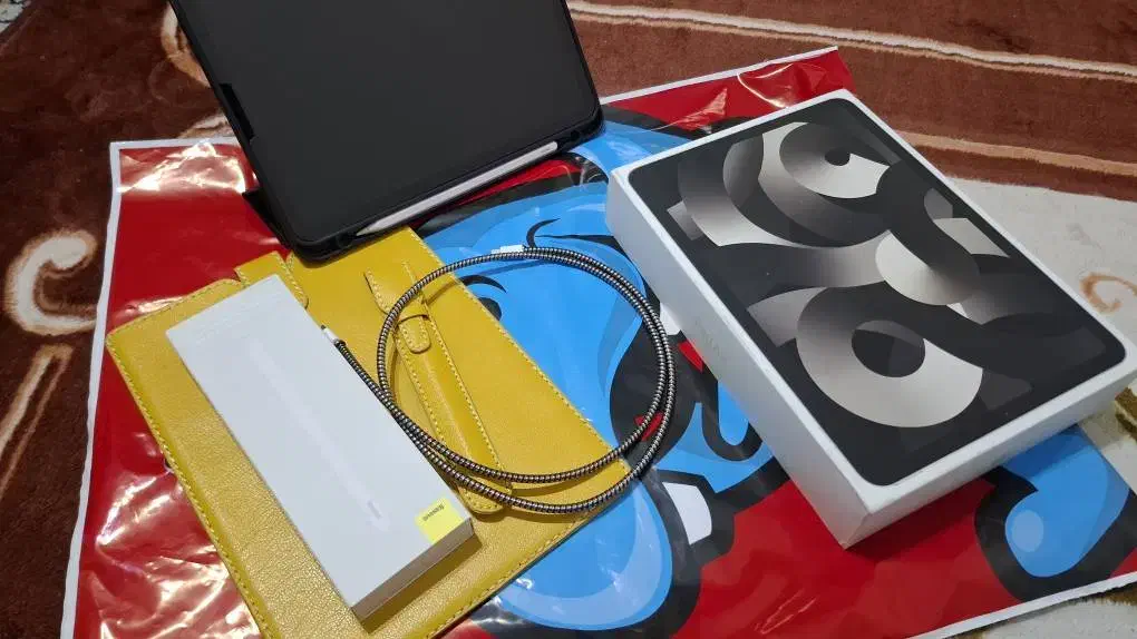 آیپد ایر M1 64gig با لوازم جانبی کامل|تبلت|تهران, استخر|دیوار