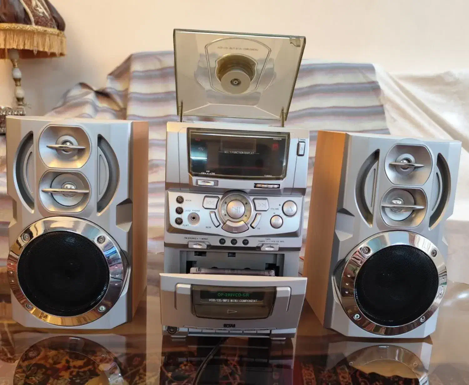 ضبط قدیمی ودی وی دی واستریو خیلی قدیمی|صوتی و تصویری|تربتحیدریه, کاشانی|دیوار