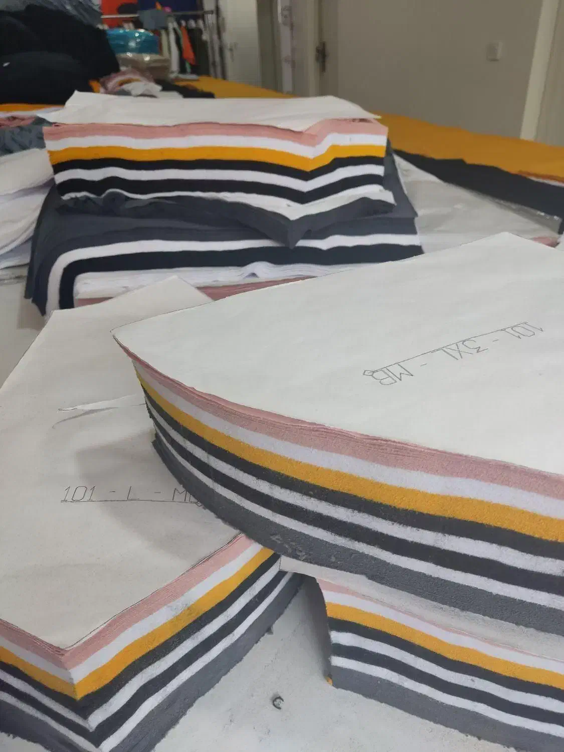 تولیدی تیشرت ، دورس هودی خام بیسیک ساده|لباس|تهران, نصرت|دیوار