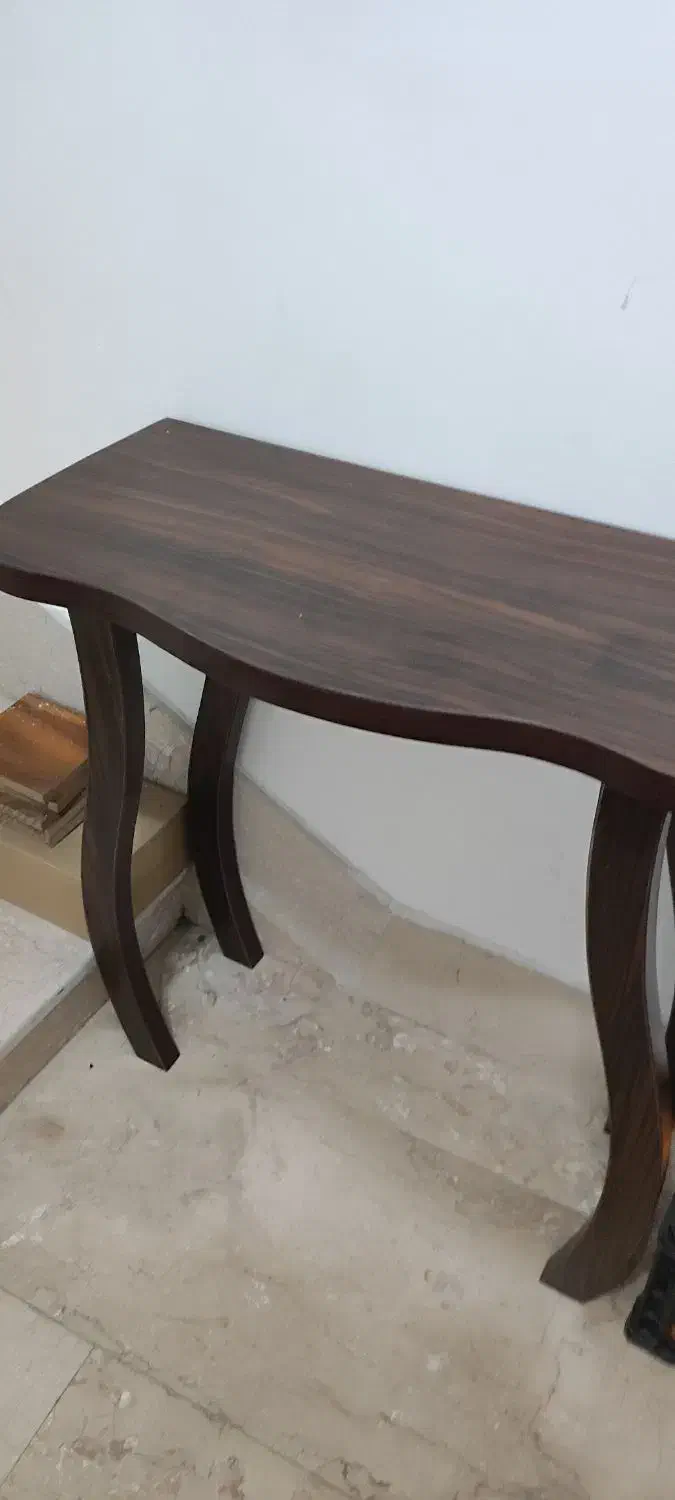 یک عدد میز کنسول شیک و کاربردی|بوفه، ویترین، کنسول|ساری, |دیوار