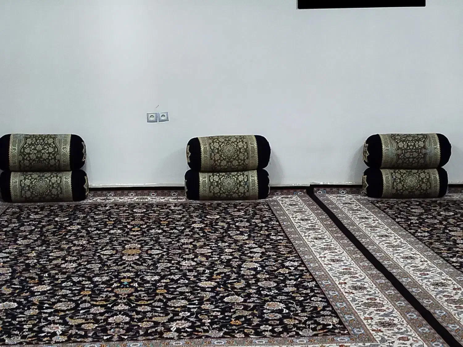 روپشتی وروبالشتی|رختخواب، بالش، پتو|یاسوج, |دیوار