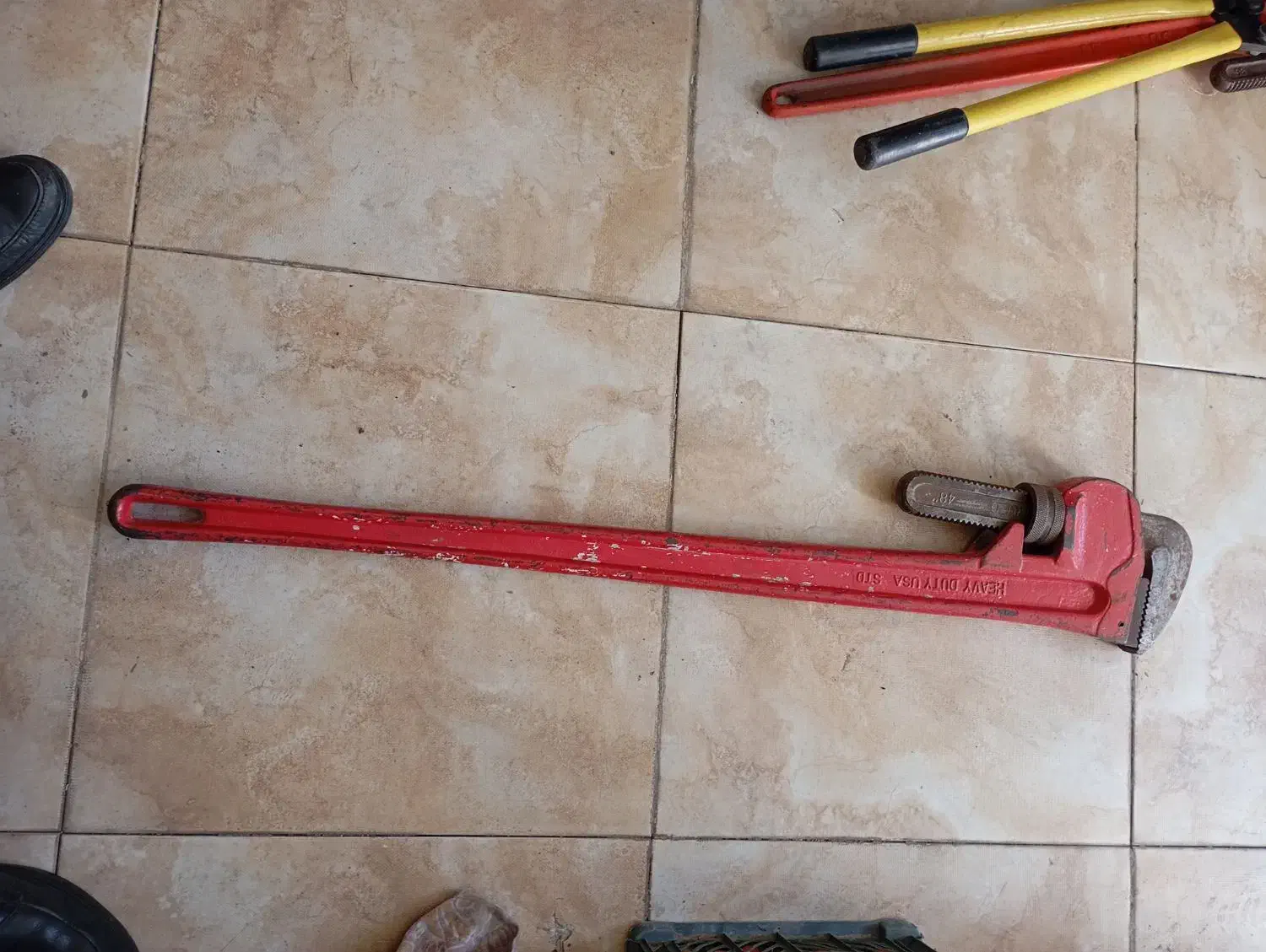 آچار لوله گیر دست دوم اصل آمریکایی چهار اینچ48|ابزارآلات|باسمنج, |دیوار