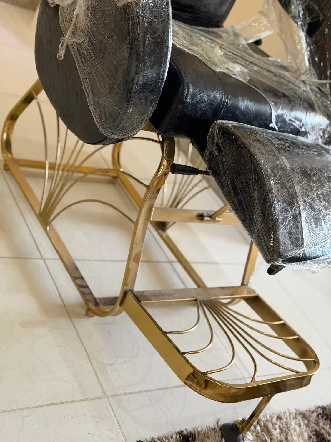 صندلی میکاپ vip|آرایشگاه و سالن‌های زیبایی|اردبیل, |دیوار