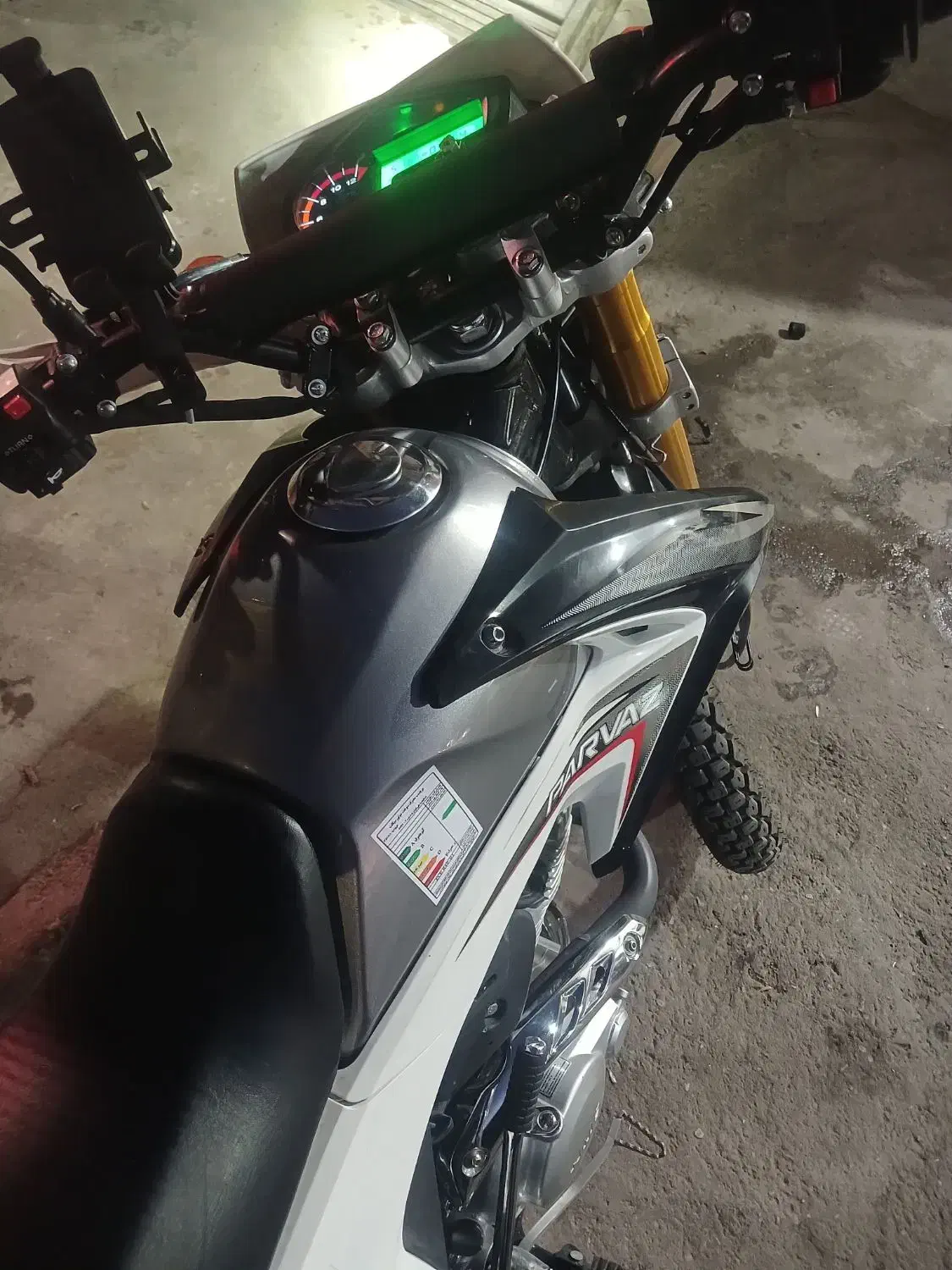 تریل پرواز ۲۰۰ صفر|موتورسیکلت|کرمان, |دیوار