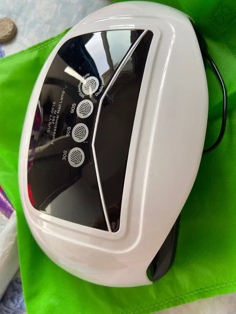 یووی ناخن|آرایشی، بهداشتی، درمانی|کرج, شهرک یاس جنوبی|دیوار