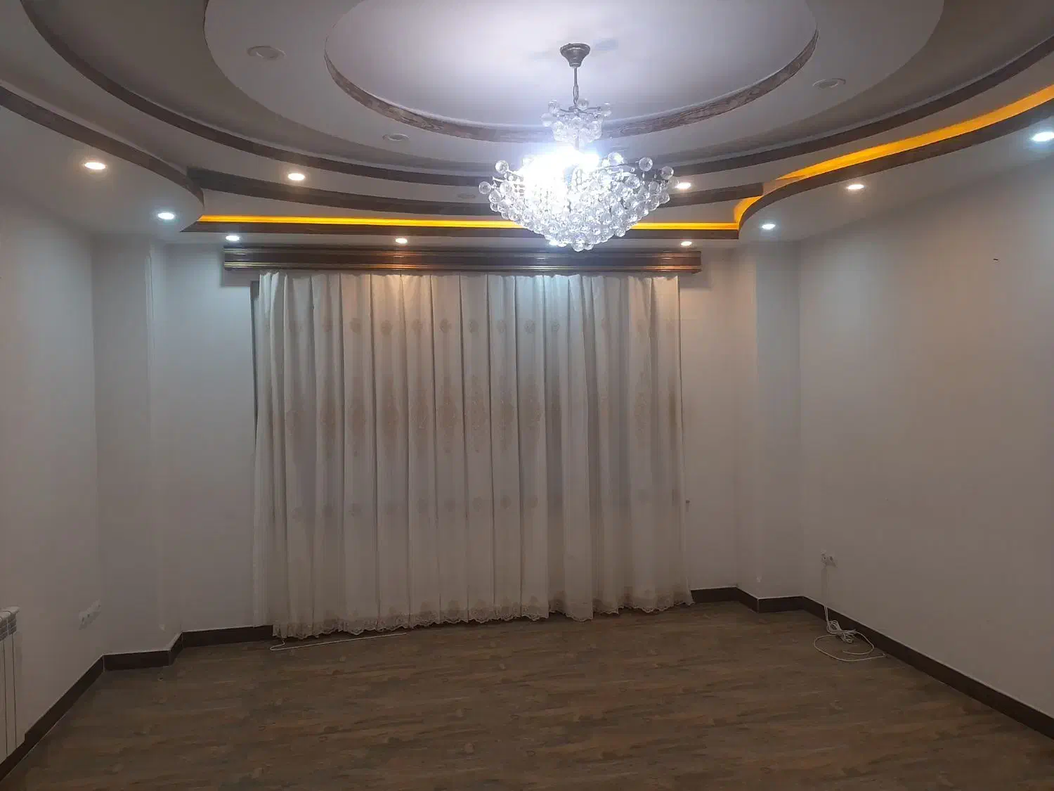 پرده بهمراه کتیبه|پرده، رانر، رومیزی|فومن, |دیوار