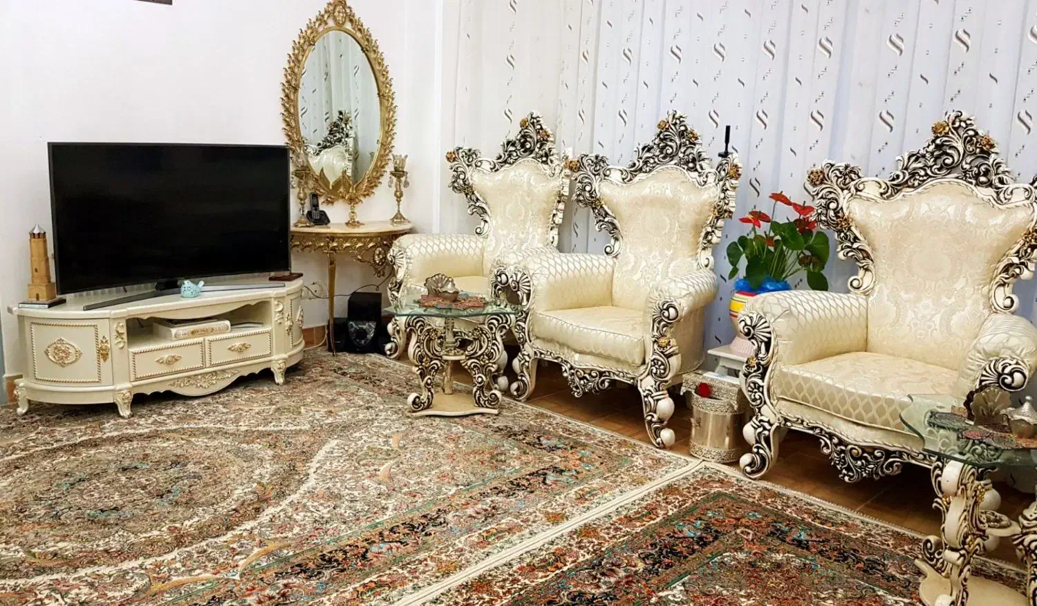 مبل سلطنتی چوب راش اصل و سرویس خواب|مبلمان خانگی و میز عسلی|تبریز, |دیوار