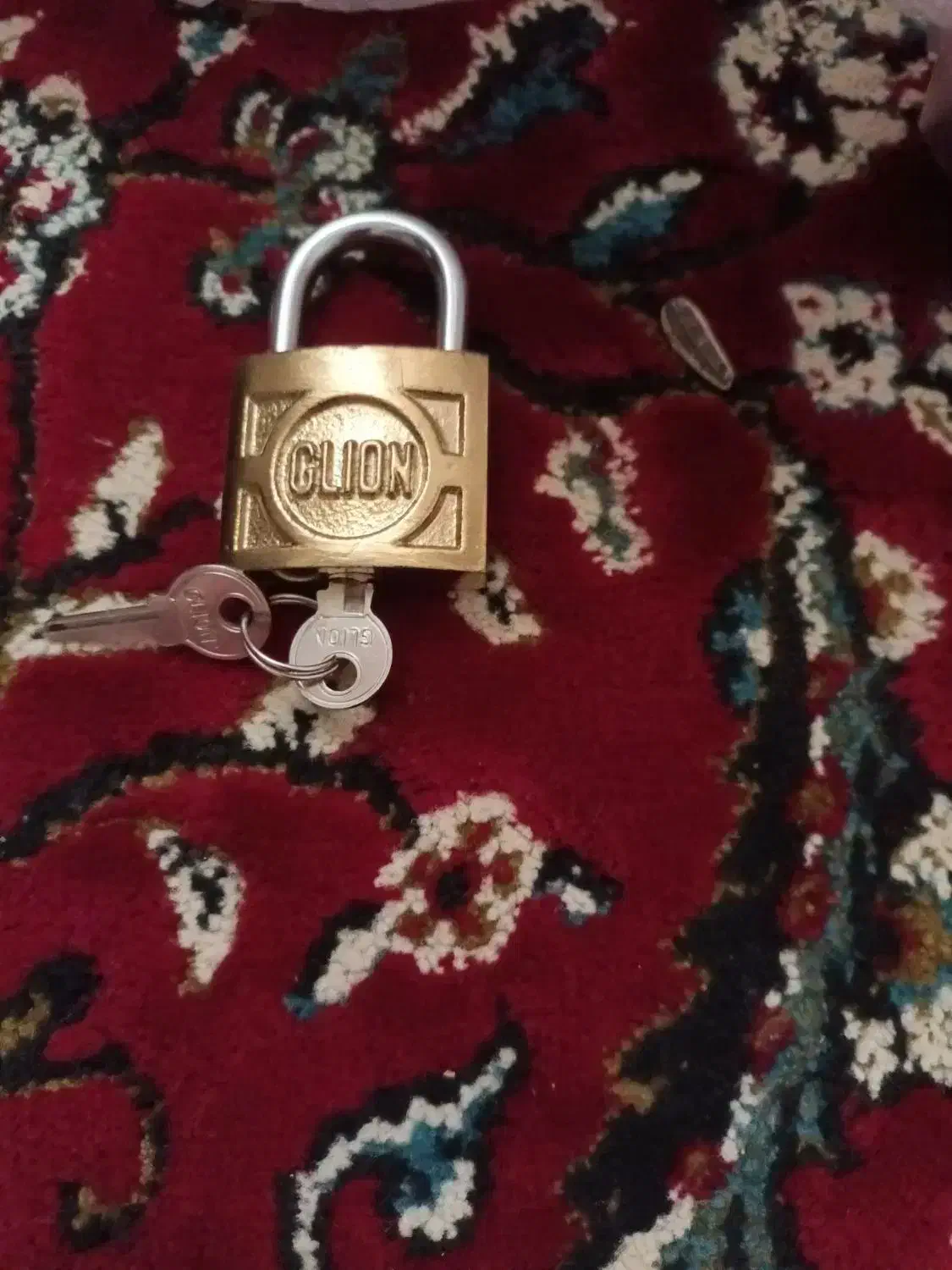 قفل وفرچه واکس وسیم شاژر ودوشاخ وحوله ومیلهوچپ|حراج|شیروان (خراسان), |دیوار