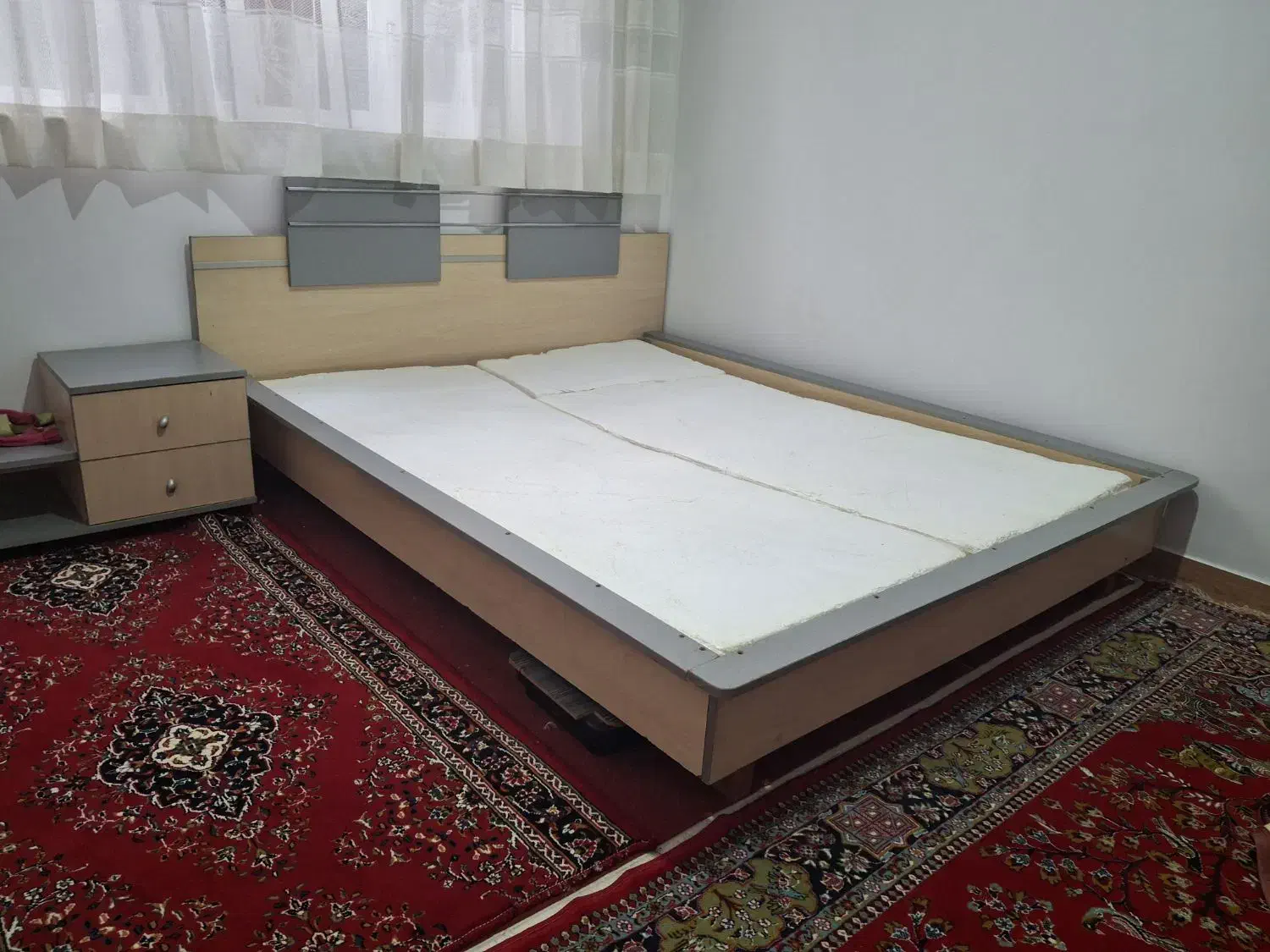 تخت خواب طبی|تخت و سرویس خواب|صحنه, |دیوار