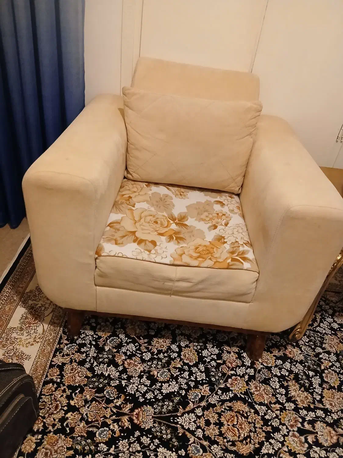 نیم ست راحتی|مبلمان خانگی و میز عسلی|اردبیل, |دیوار