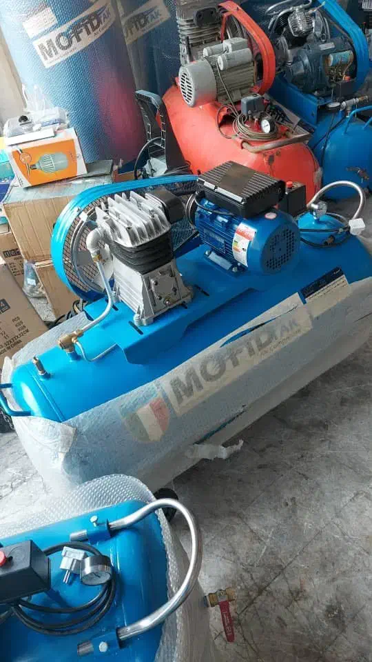 پمپ باد ایتالیایی ۲۵۰ لیتری|ابزارآلات|دماوند, گیلاوند|دیوار