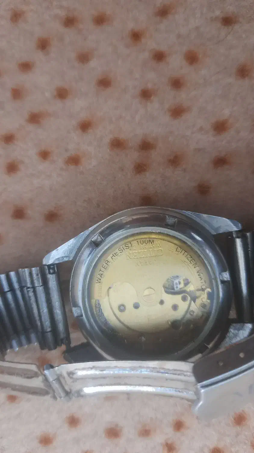 ساعت اصلی سیتیزن|ساعت|میانه, |دیوار