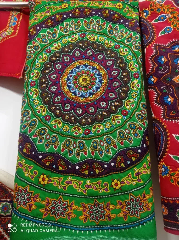 دوخت سنتی پته|صنایع دستی و سایر لوازم تزئینی|رفسنجان, |دیوار