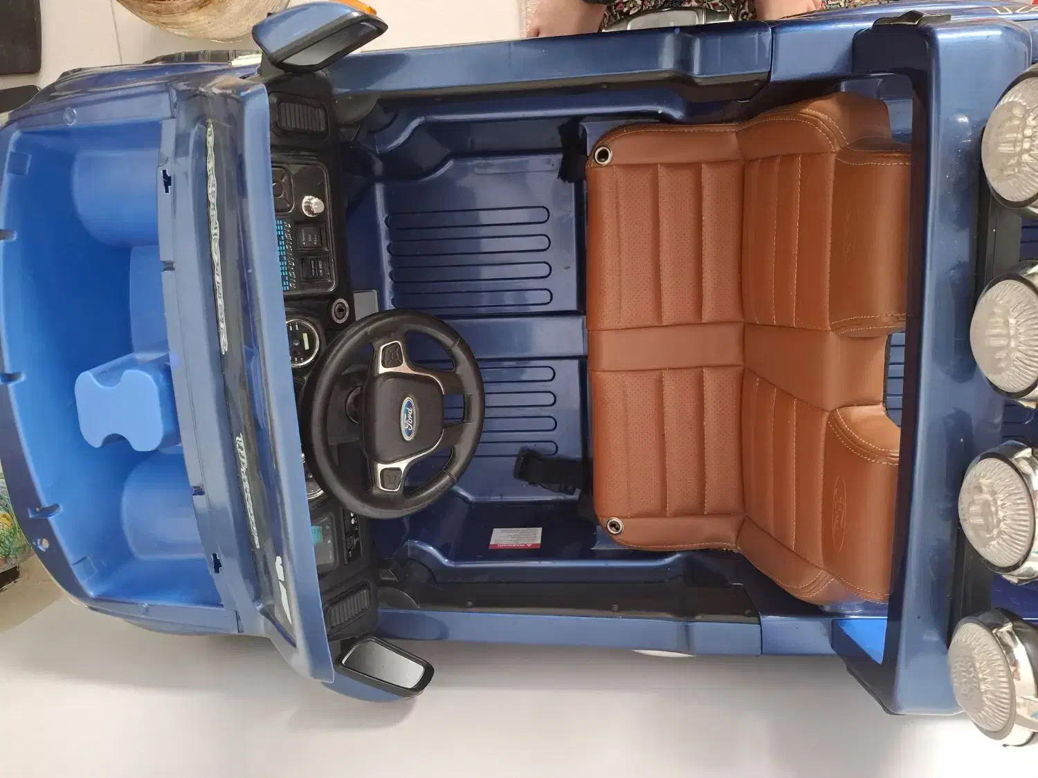 ماشین فورد شارژی دو موتور قوی|اسباب‌بازی بچه|پردیس, فاز ۸|دیوار