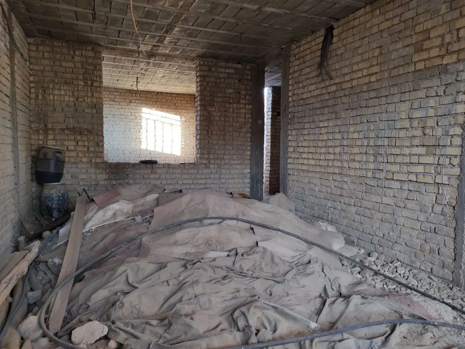 فروش اسکلت نیمه کاره در سروستان روستای سیف آباد|فروش خانه و ویلا|کوهنجان, |دیوار