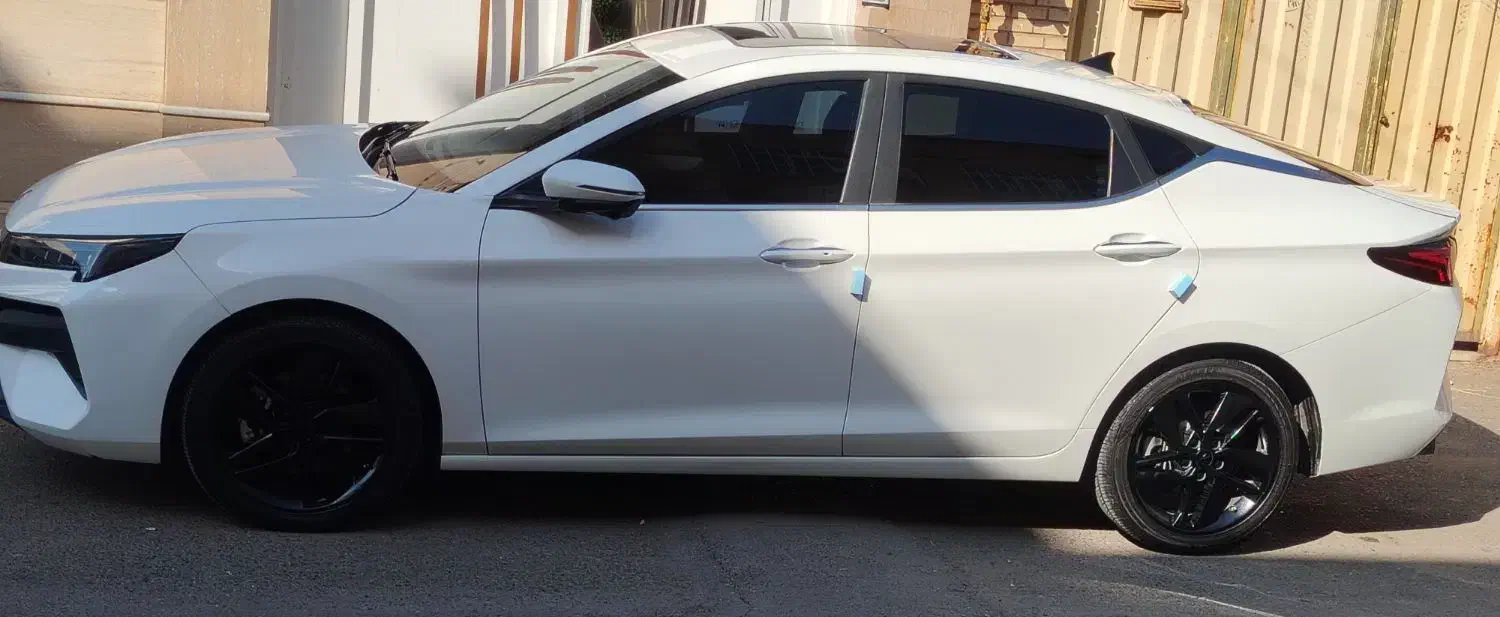 kmc j7 مدل 1402 سفید|خودرو سواری و وانت|سیرجان, |دیوار