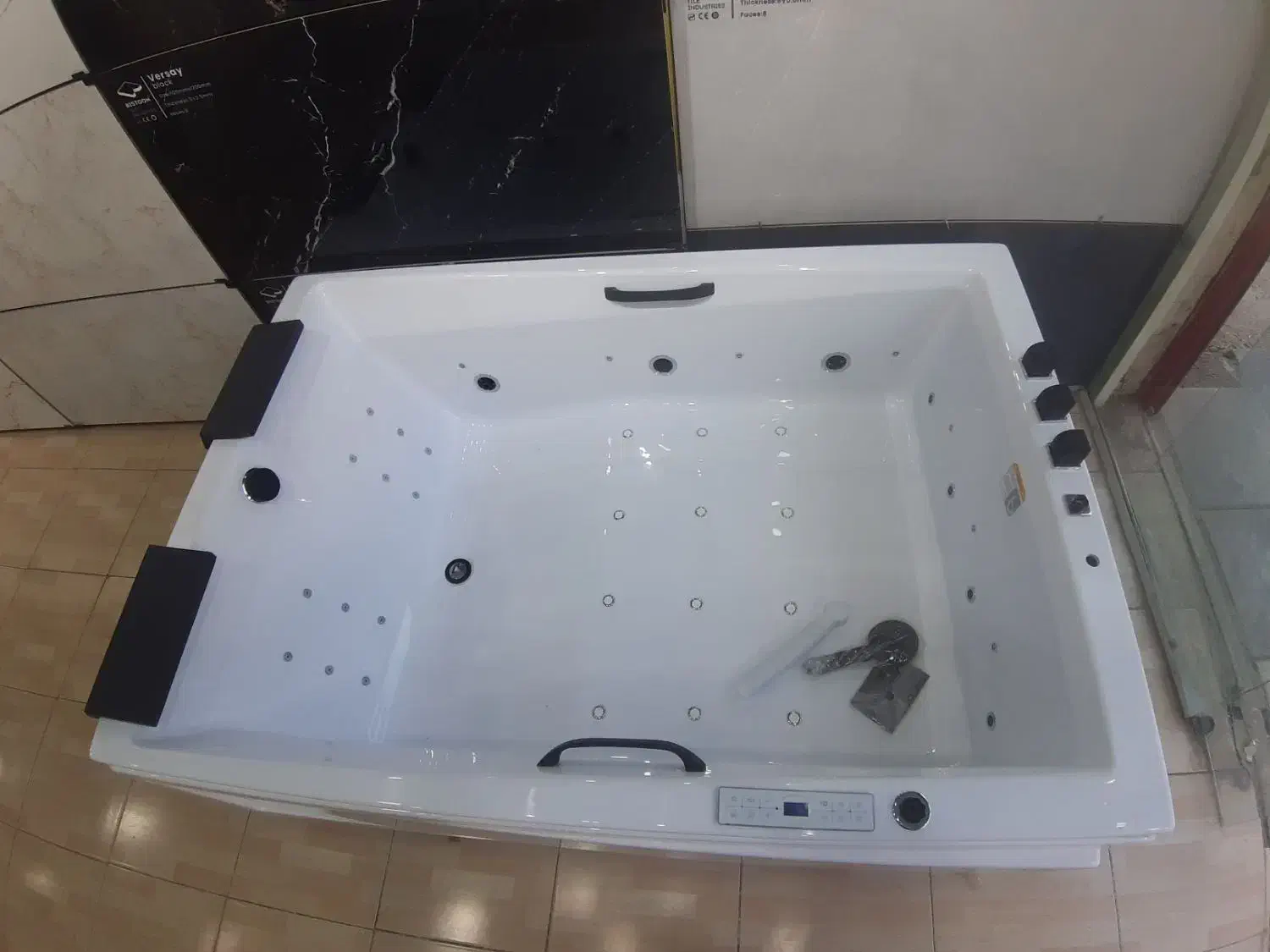 جکوزی دونفره      بیستون|لوازم حمام|خرم‌آباد, |دیوار