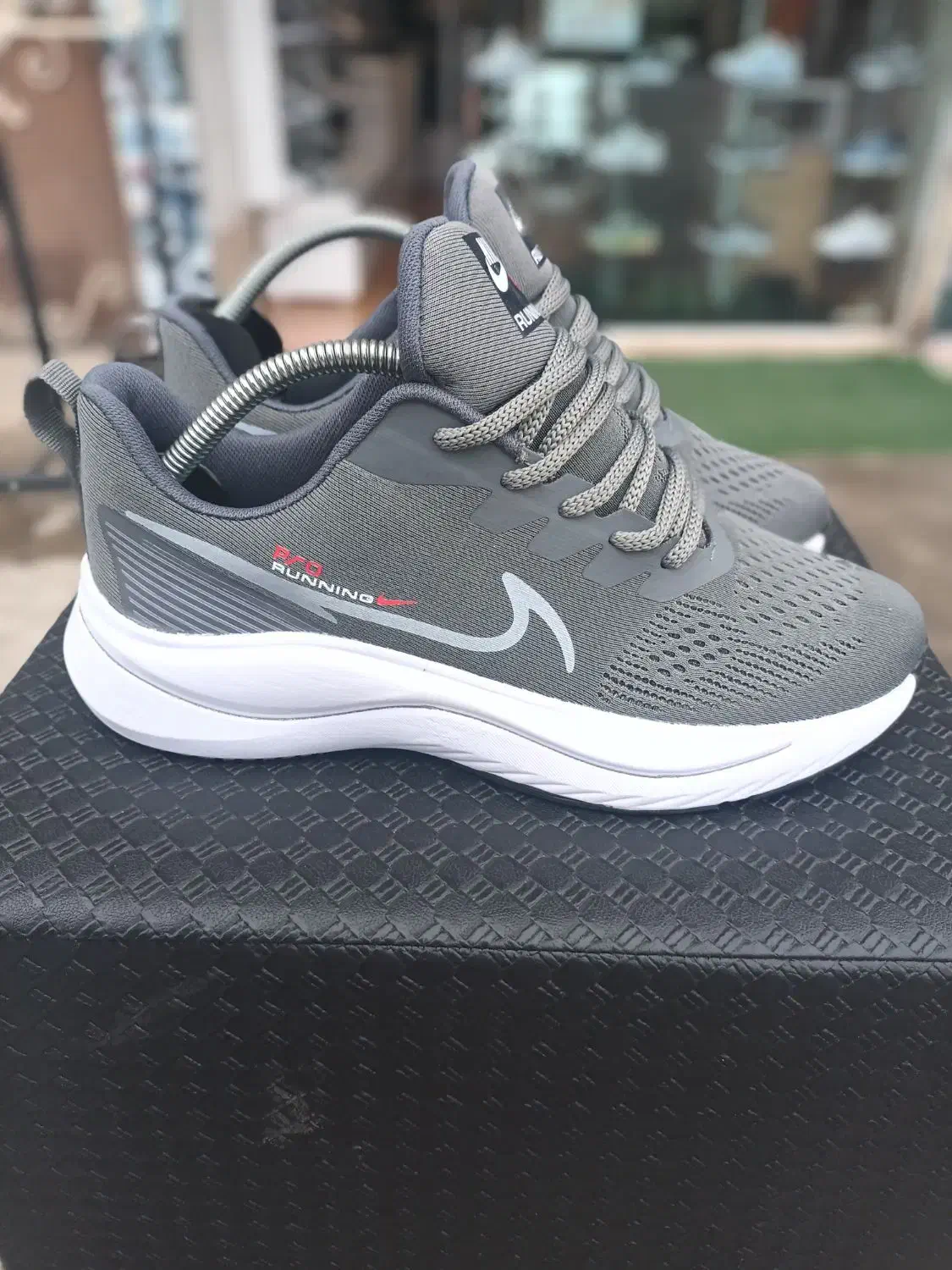 جین|کیف، کفش، کمربند|رشت, استادسرا|دیوار