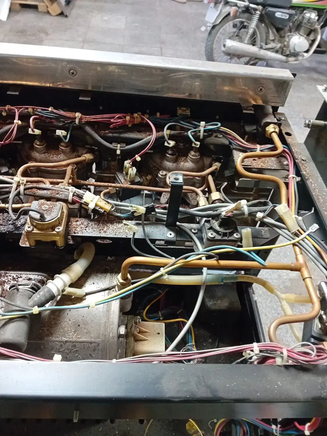 سرویس انواع قهوه سازهای صنعتی وآسیاب|خدمات پیشه و مهارت|همدان, |دیوار