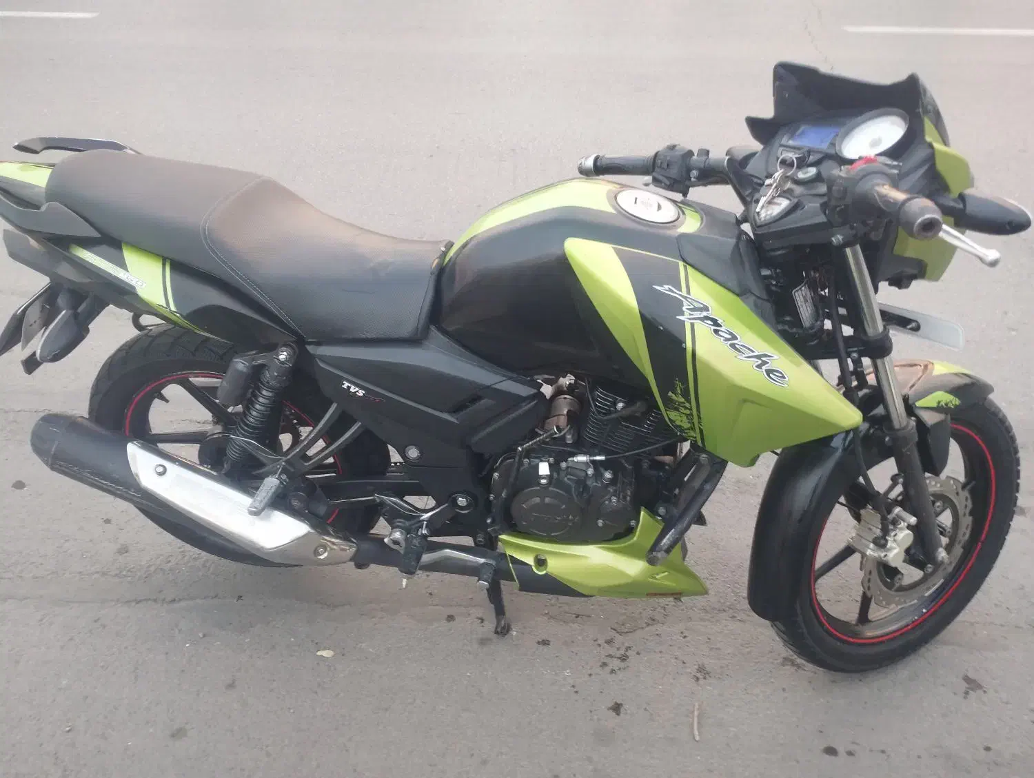 آپاچی مدل 94 سبز مشکی مدارک کامل|موتورسیکلت|مشهد, شهرک شهید باهنر|دیوار