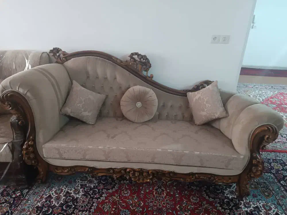 مبل|مبلمان خانگی و میز عسلی|باغ بهادران, |دیوار