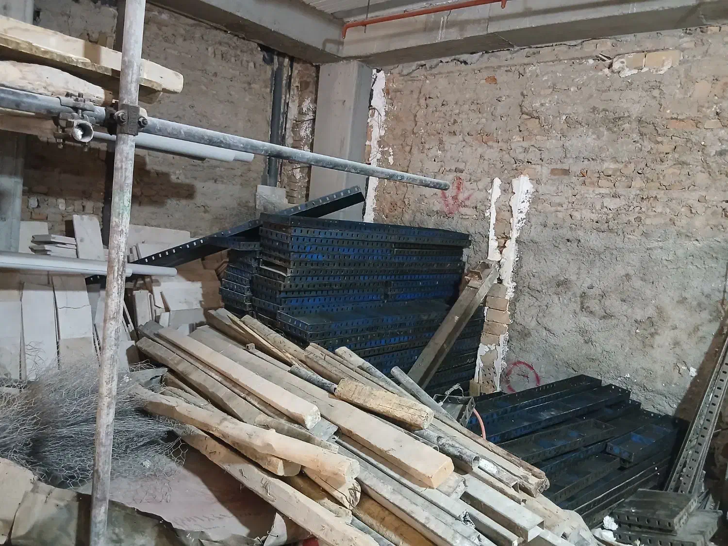 قالب فروشی|مصالح و تجهیزات ساختمان|نهاوند, |دیوار