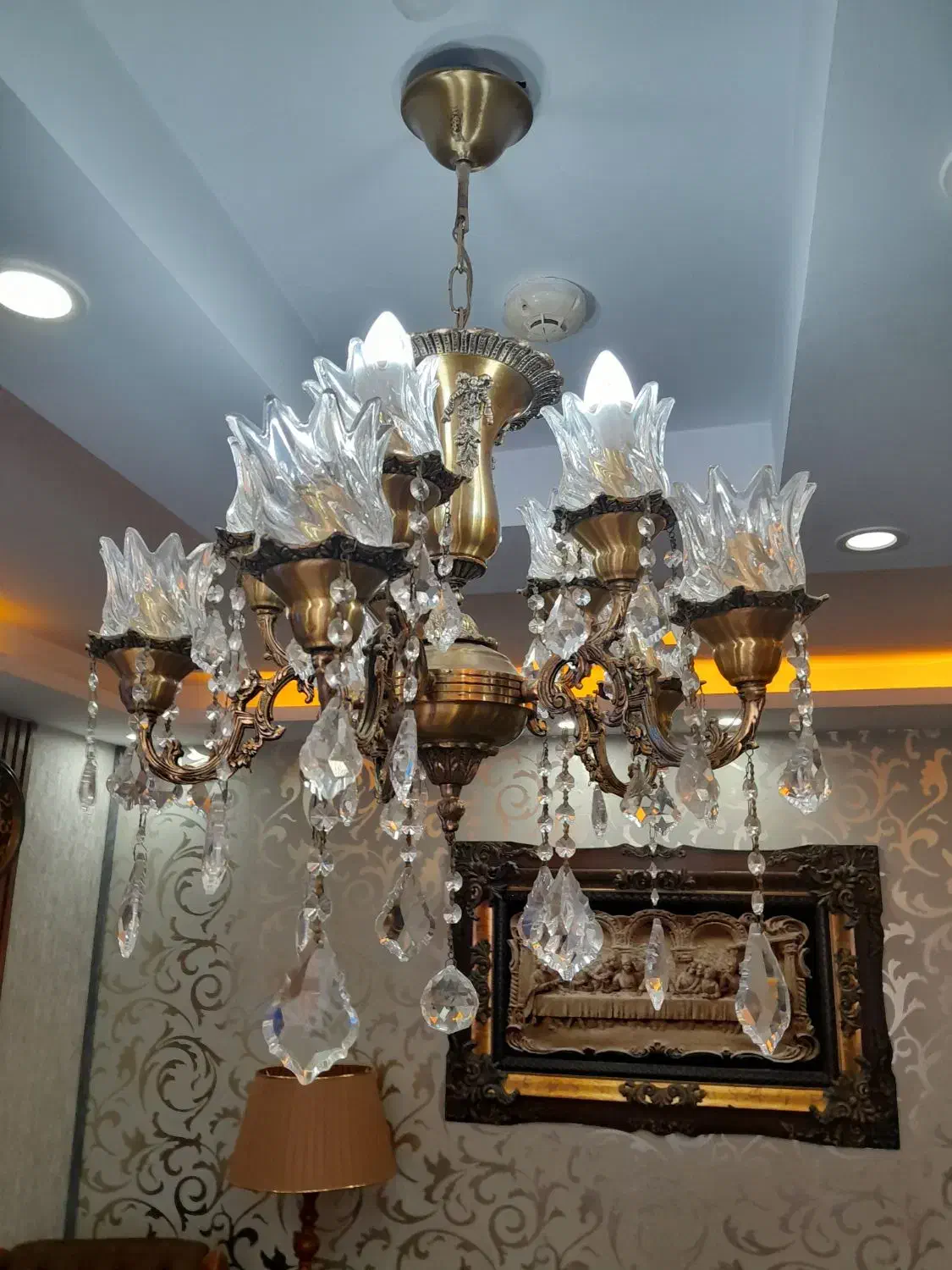 لوستر برنجی|لوستر و چراغ آویز|پردیس, فاز ۳|دیوار