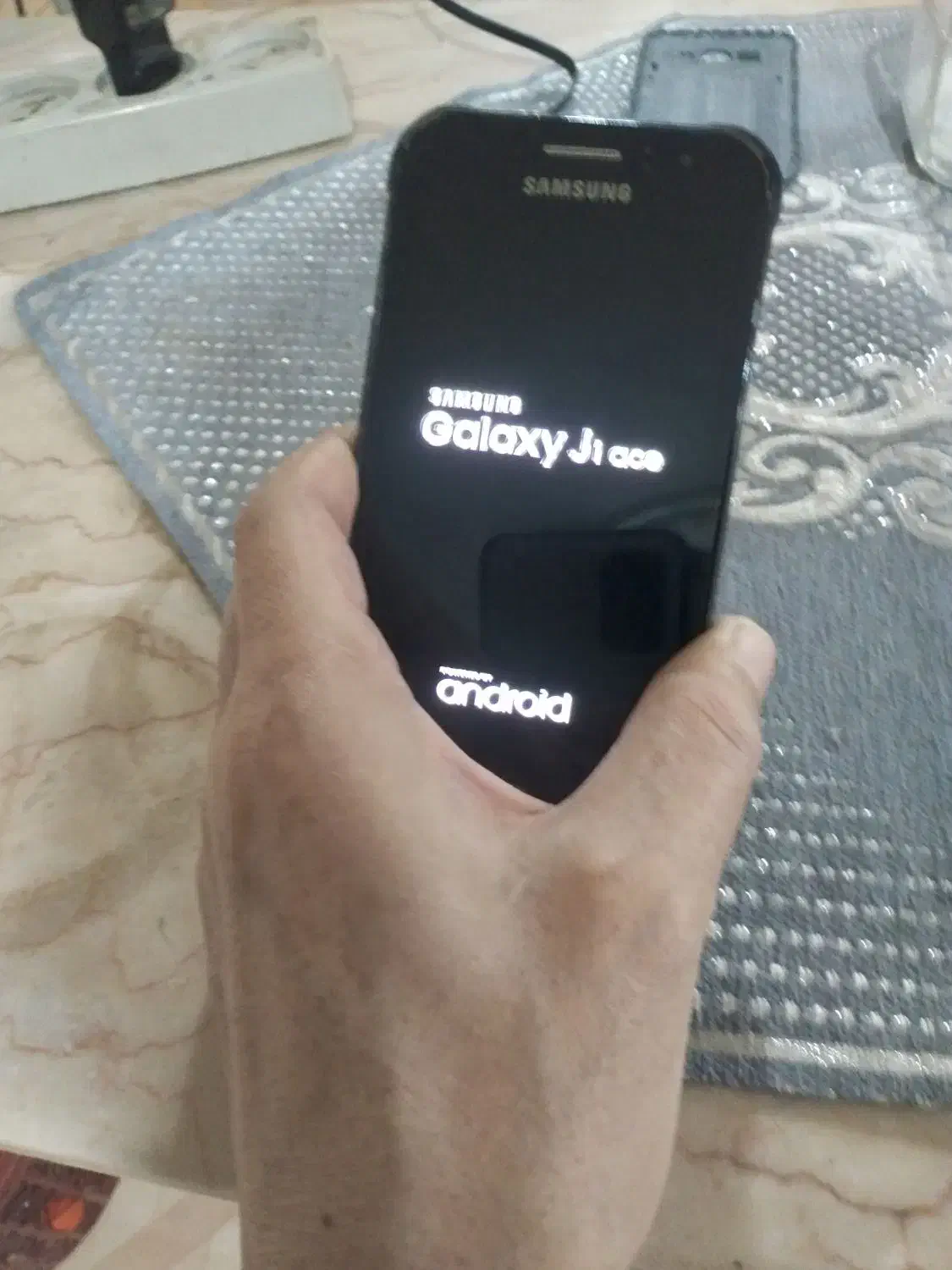 گوشی J1 ace حافظه 8 رم 1.5 فورجی|موبایل|رشت, استقامت ۲|دیوار